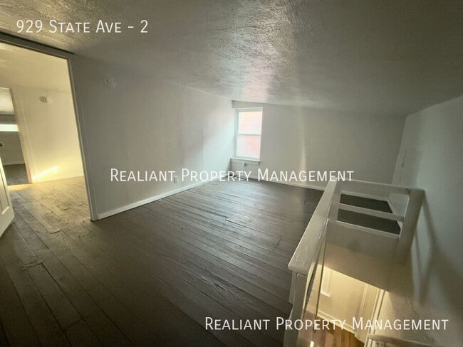 Building Photo - 929 State Ave