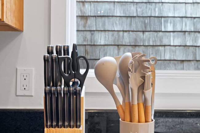 Building Photo - 2216 18th Ave