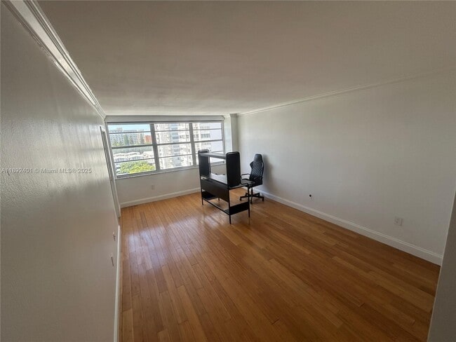Building Photo - 18021 Biscayne Blvd