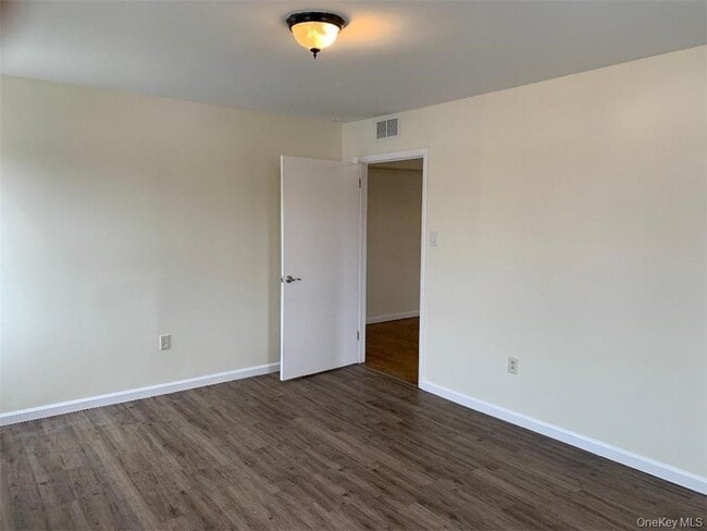 Building Photo - 5273 US-9W