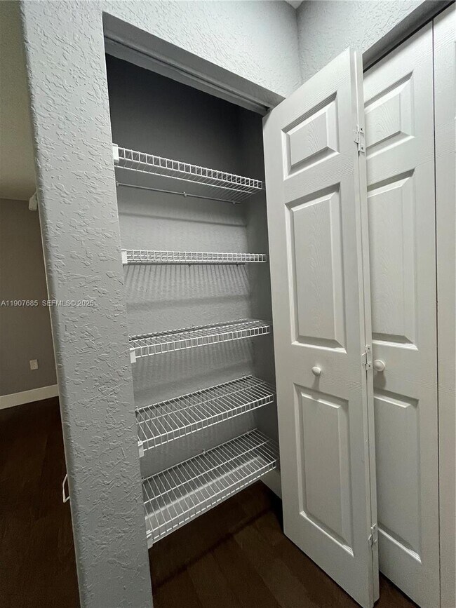 Building Photo - 4790 SW 165th Ave