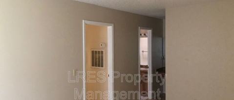 Building Photo - 4692 Pheasant Run Dr