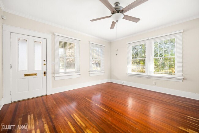 Building Photo - 2301 Hill St