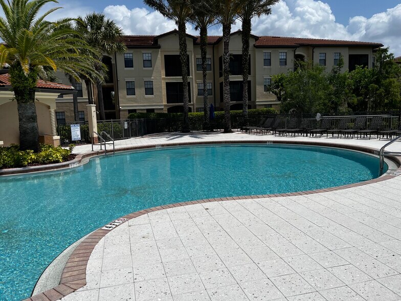 Building Photo - 12975 Positano Cir