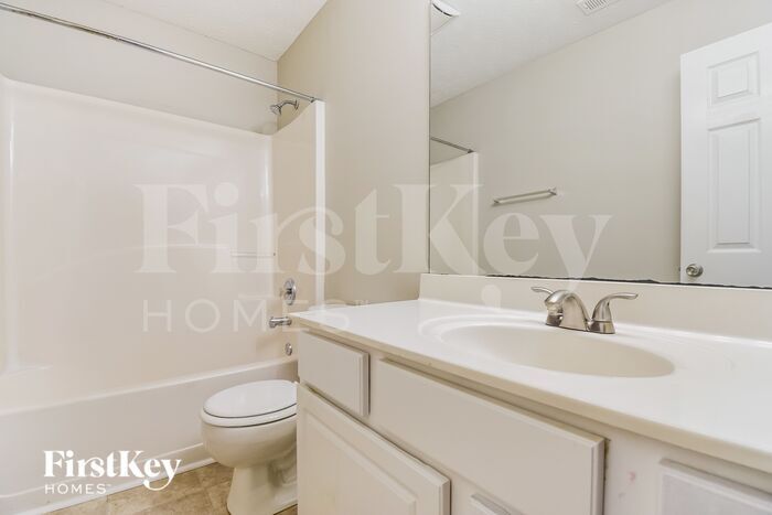 Building Photo - 1824 Carisbrook Pl SW
