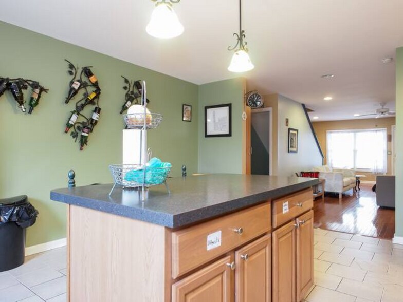 Building Photo - 3732 Falls Rd