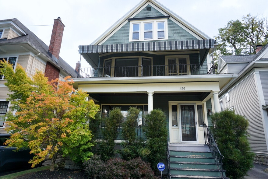 Primary Photo - 414 Woodward Ave