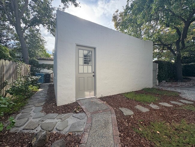 Building Photo - Mediterranean Bungalow in Community Center...