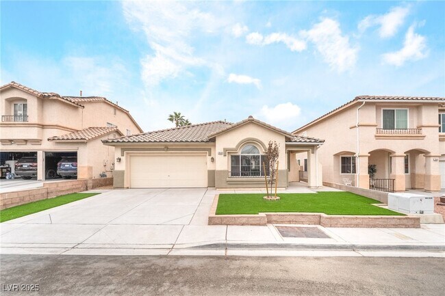 Primary Photo - 2938 Sapphire Shores St