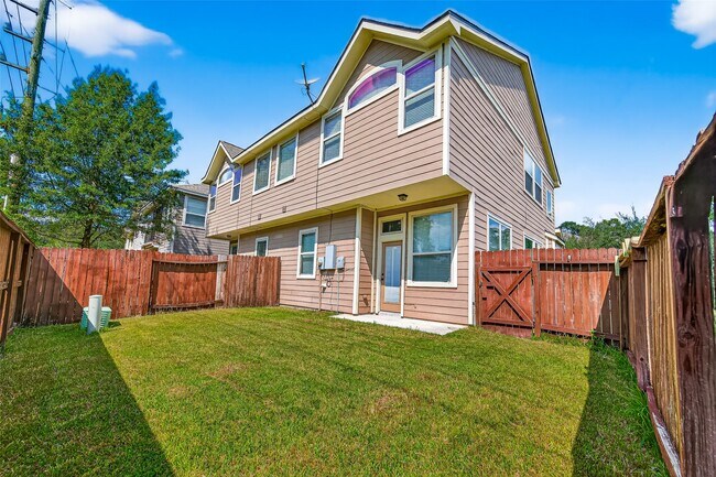 Building Photo - 110 Cheswood Manor Drive