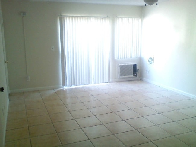Living Room - Vincent Village Apartments