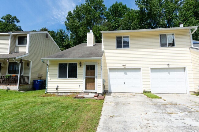 Building Photo - 117 Brenda Dr