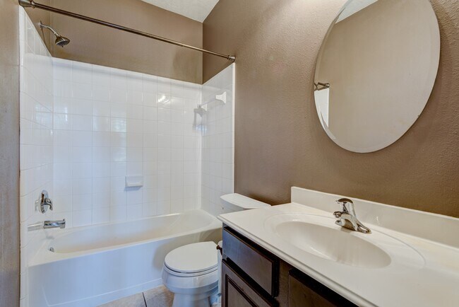 Building Photo - 21903 Hannover Ridge Dr