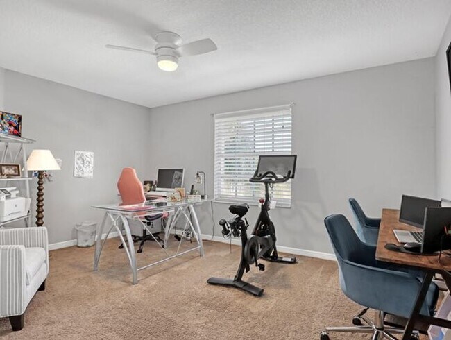 Building Photo - 2227 Ridgewood Cir