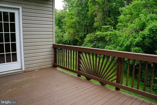 Building Photo - 20515 Blue Heron Terrace