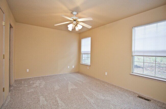 Building Photo - 2484 N Brophy Cir