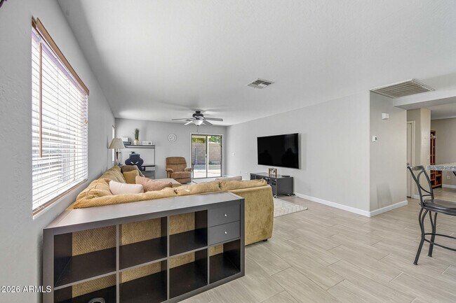 Building Photo - 45023 Miramar Rd