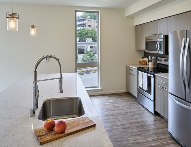 Building Photo - The Hadley