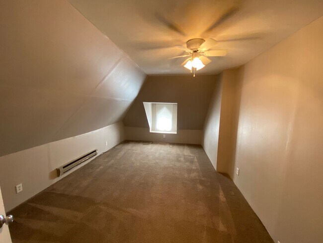 Building Photo - Hunter Ave 1438-1440 MLR (LH2)