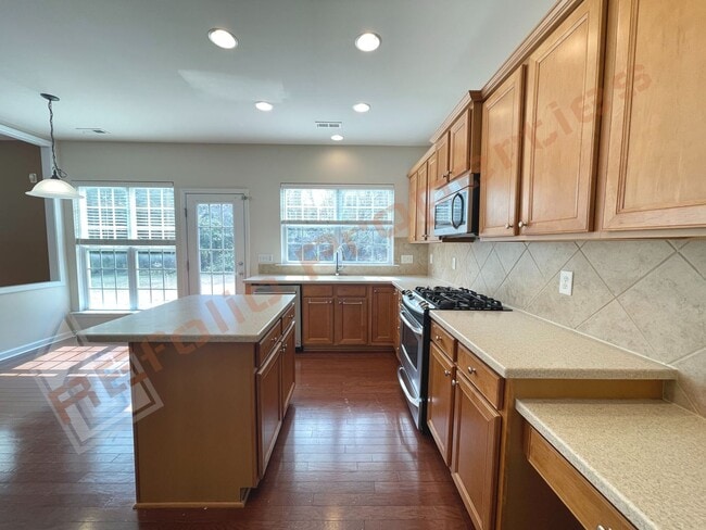 Building Photo - 219 Euphoria Cir