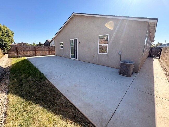 Building Photo - 2632 S Cain Ct