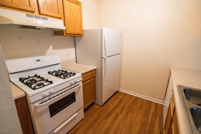 Building Photo - 317 Mabry St