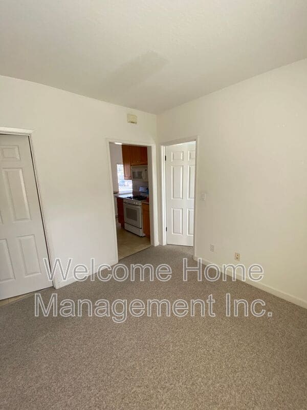 Building Photo - 1426 Henry St