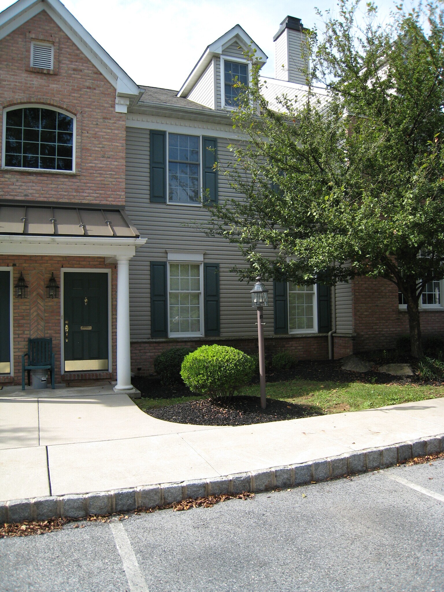 Building Photo - 2767 West Blvd