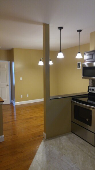 Building Photo - 2545 N 18th St