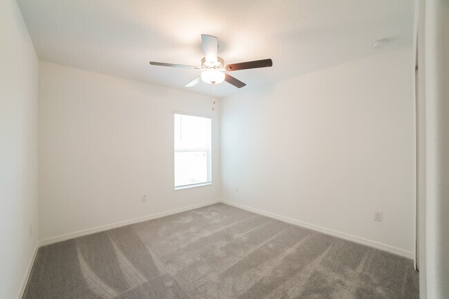 Building Photo - 4124 84th Ct E