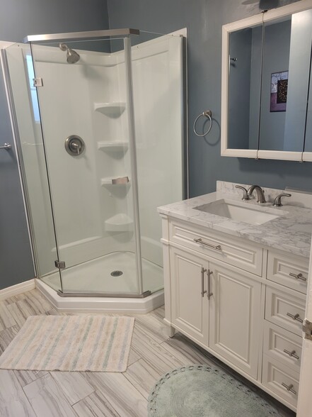 Restroom - 151 W 53rd St