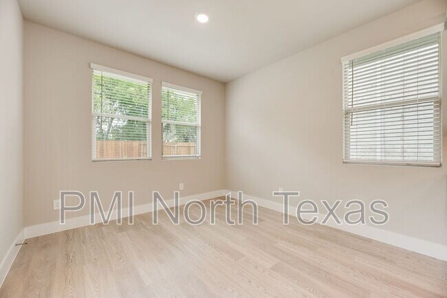 Building Photo - 1404 Winters Wy