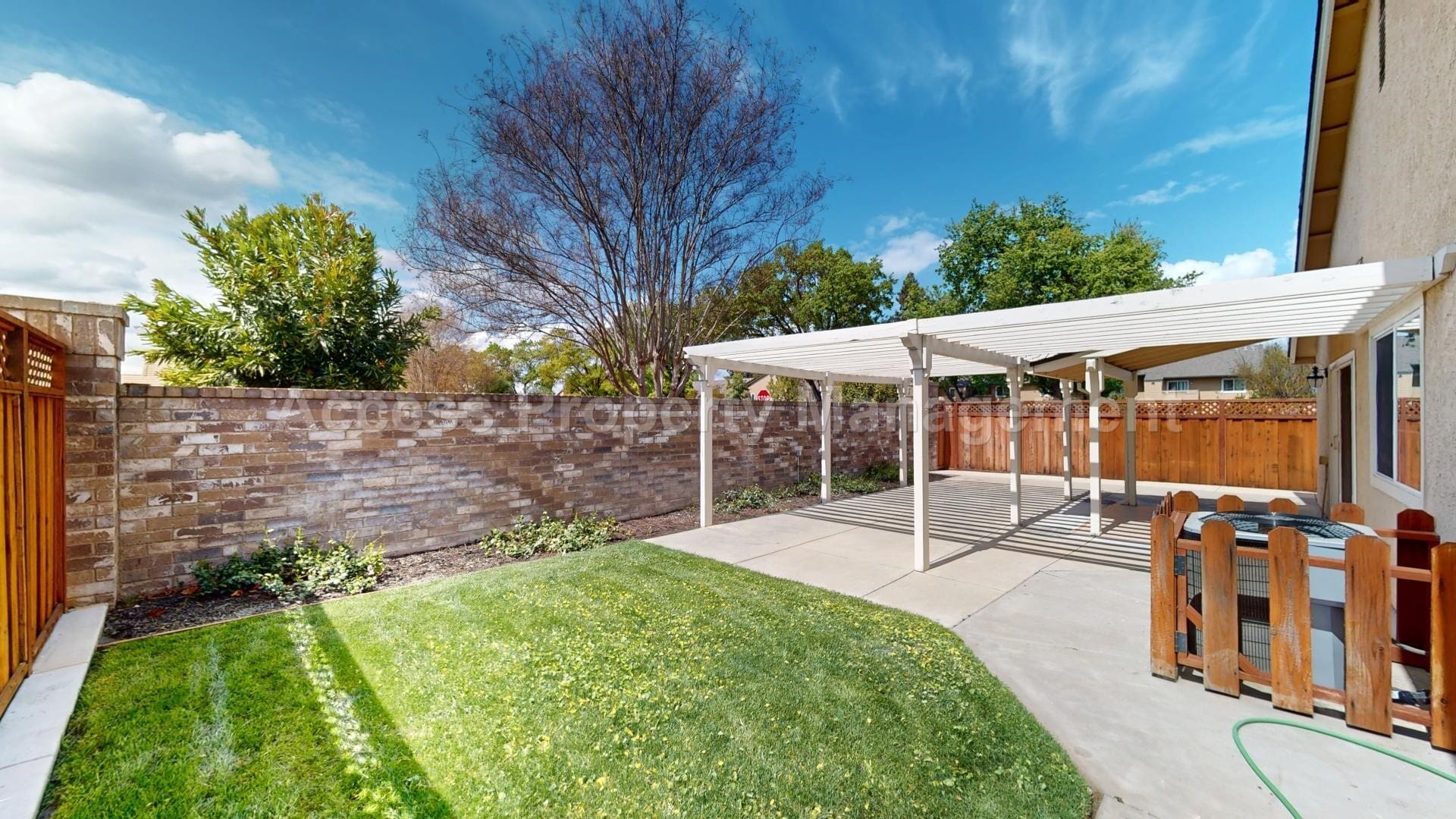 Building Photo - 2141 Norik Dr