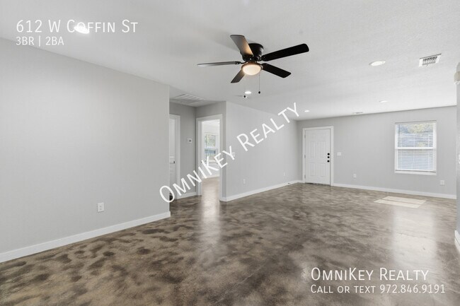 Building Photo - 612-622 W Coffin St