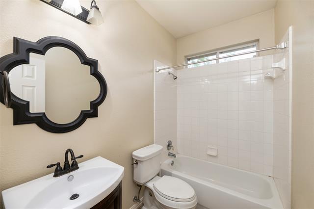 Building Photo - 3505 Largo Ct