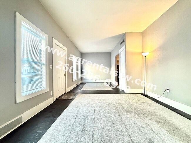 Building Photo - 209 S West St