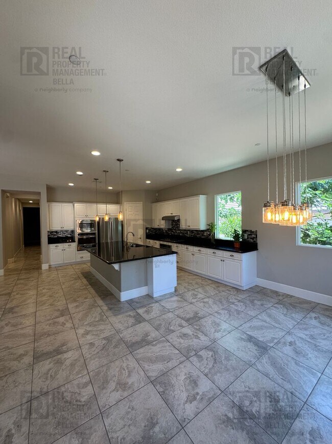 Building Photo - Beautiful Winchester Home with Open Floor Plan, Office & Solar