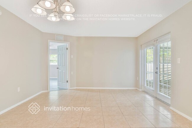 Building Photo - 10582 Jane Eyre Dr