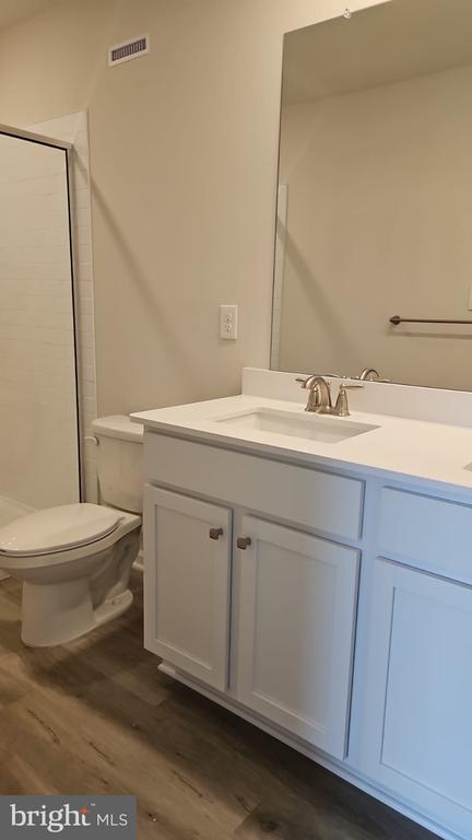 Building Photo - 18 Elliot Ln