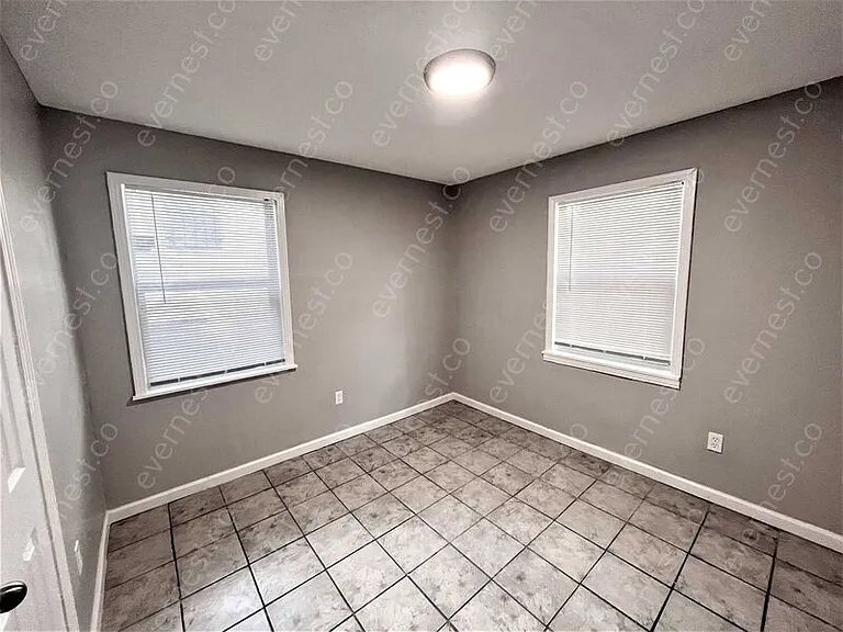 Building Photo - 3737 Bishop Ave