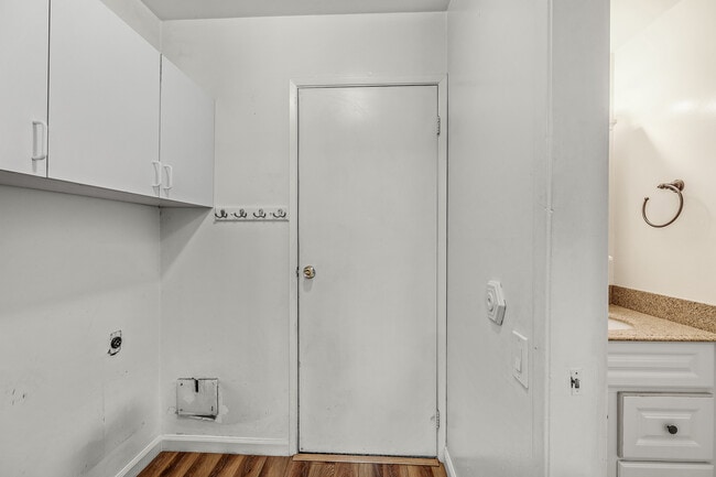 Building Photo - 791 Partridge Cmn