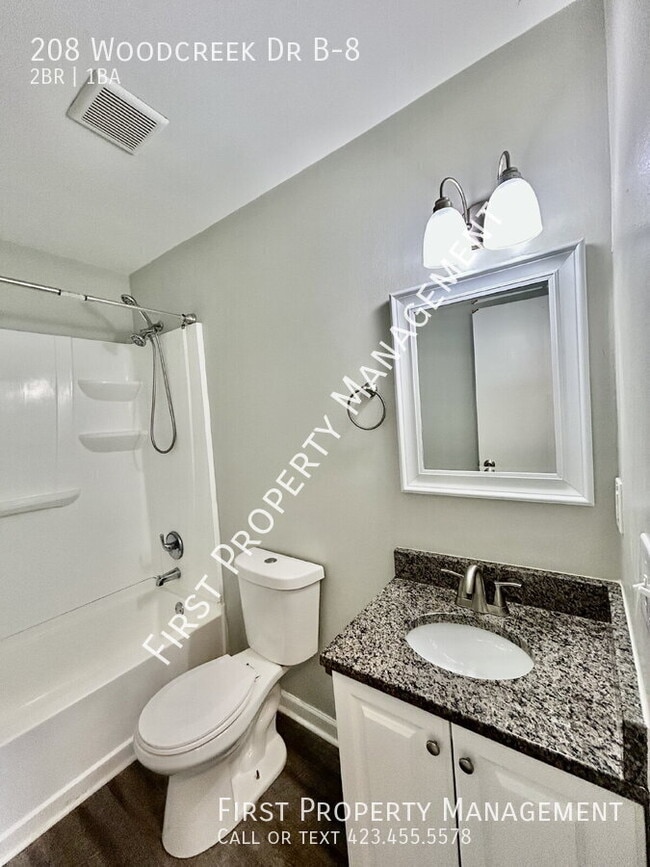 Building Photo - 208 Woodcreek Rd