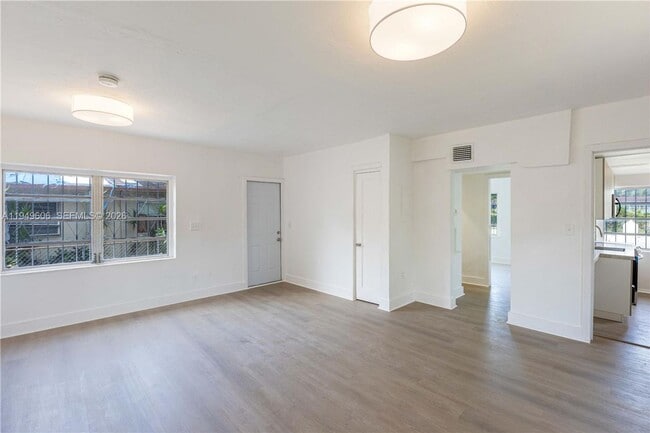 Building Photo - 8031 NW 12th Ct