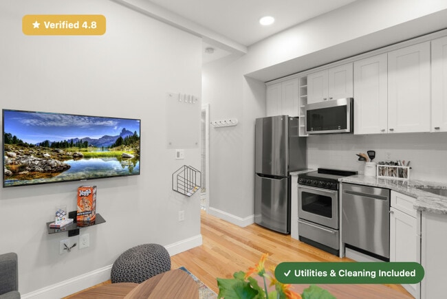 Building Photo - 15 Snow Hill St