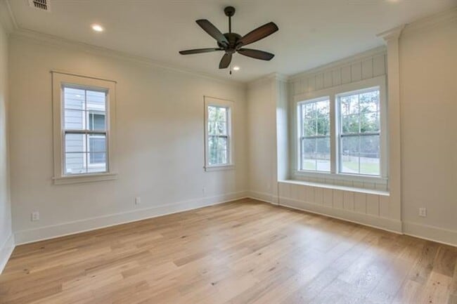 Building Photo - Stunning Midtown Tallahassee Home In Braemore Park