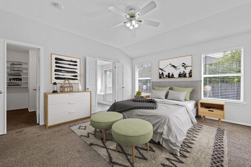 Building Photo - Spacious & comfy Willow Run home by Mills Pond