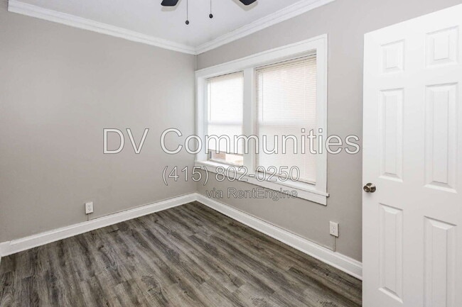 Building Photo - 2988 S Moreland Blvd