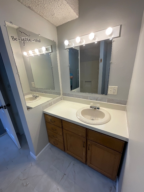 Building Photo - 206 Knoll Dr