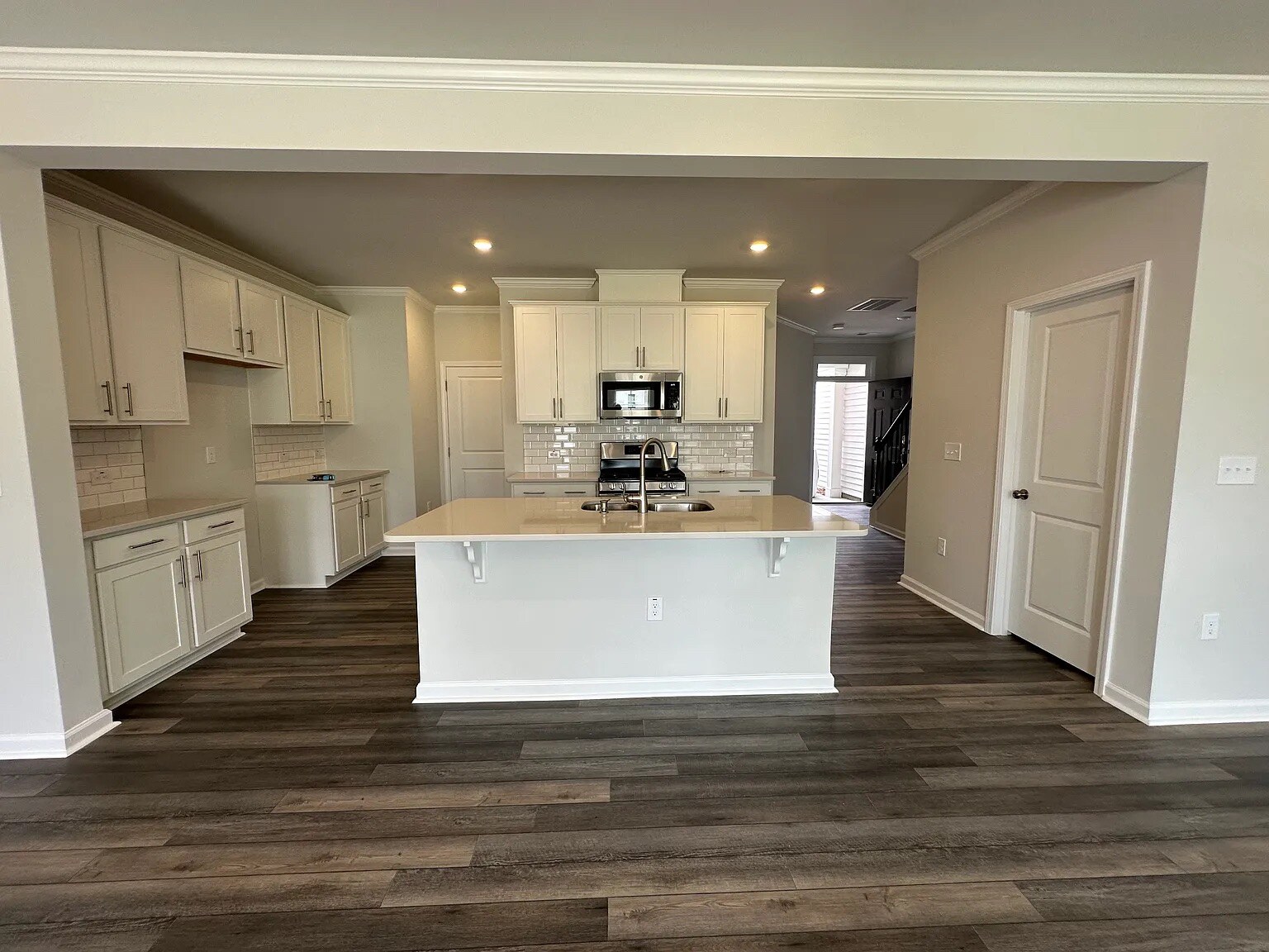 Building Photo - Room in Townhome on Arkose Dr