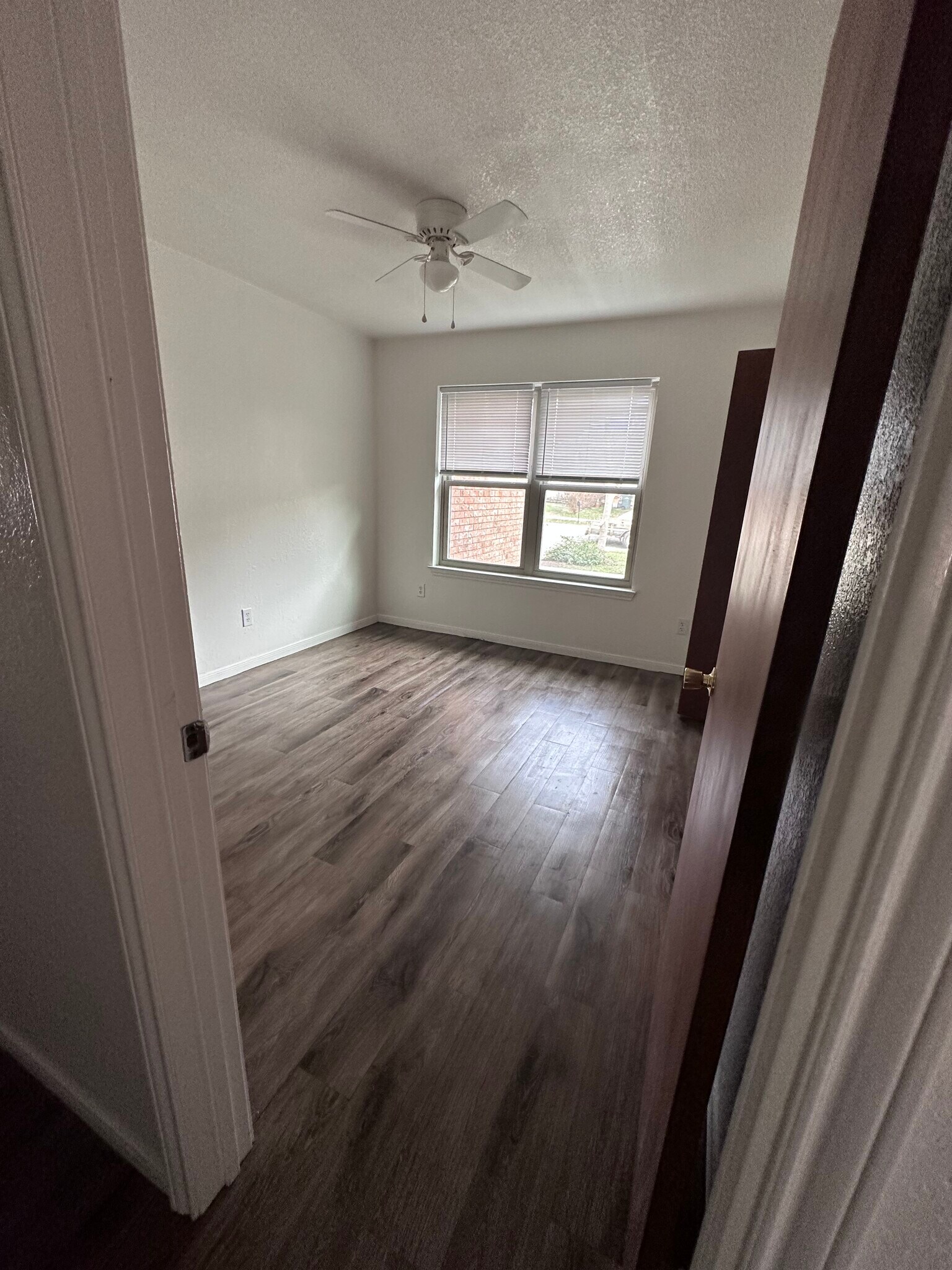 Building Photo - 1417 Janet Ln